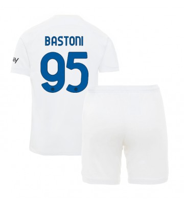 Inter Milan Alessandro Bastoni #95 Udebanesæt Børn 2023-24 Kort ærmer (+ korte bukser)